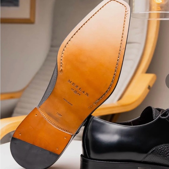 Mezlan Black Leather Oxfords - Picture 4 of 5